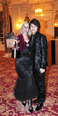 party moods, Rosana Golden, Japanese Actor Yasutaka (Jun-Ai)